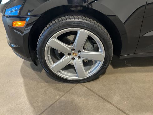 Used 2019 Porsche Macan S image 46