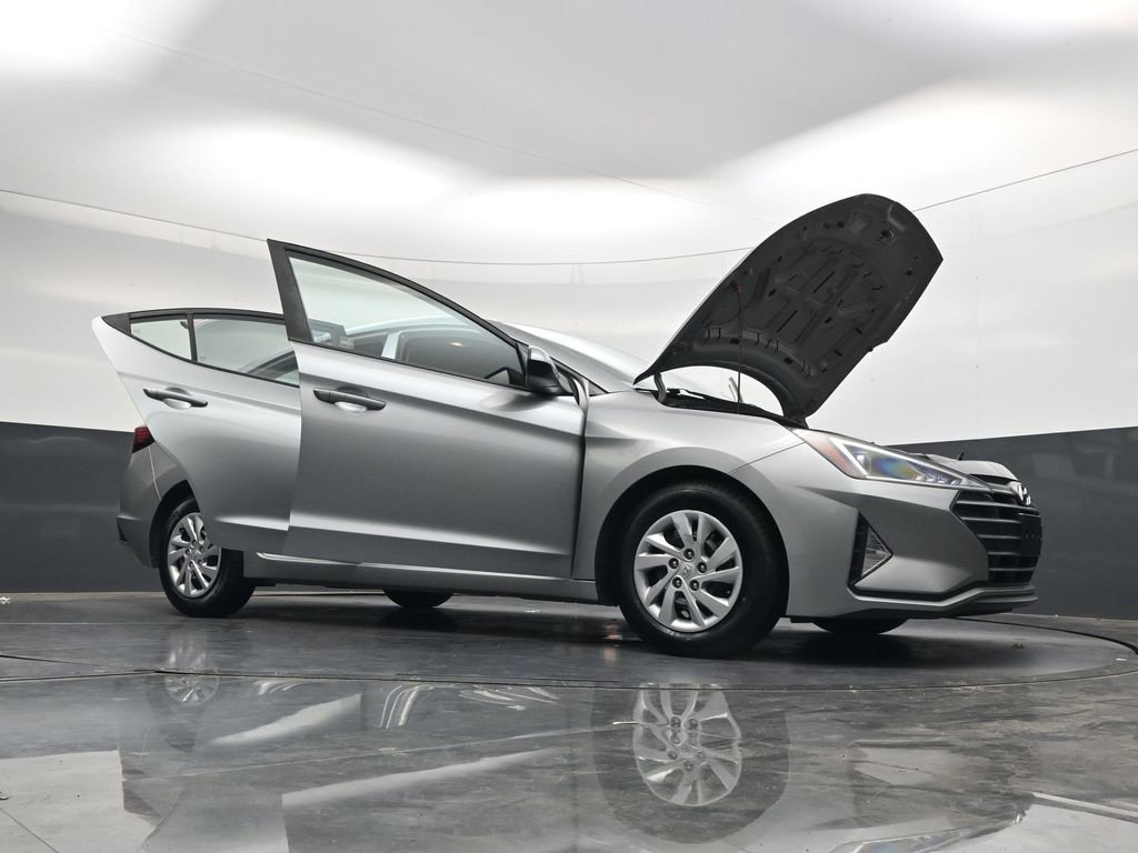 Used 2020 Hyundai Elantra SE FWD image 45