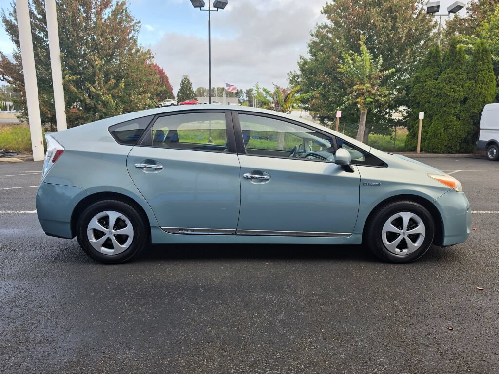 Used 2013 Toyota Prius Three FWD image 4