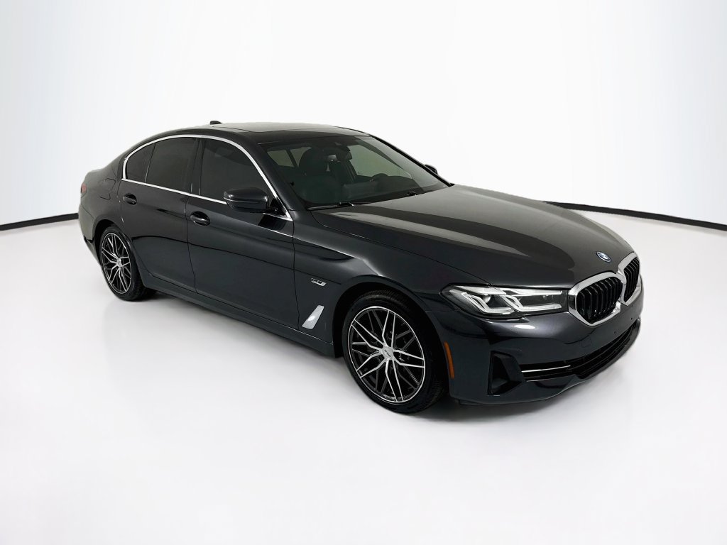 Used 2022 BMW 530e RWD image 3