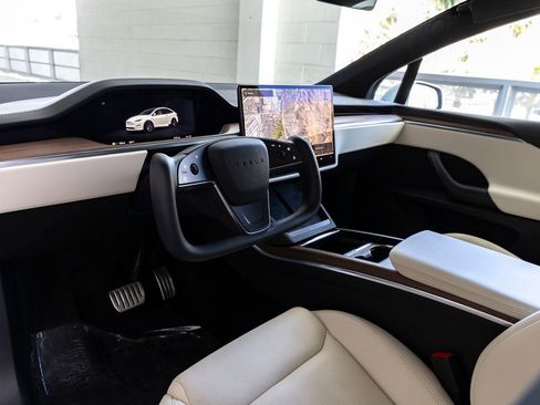 Used 2023 Tesla Model X AWD/4WD image 16