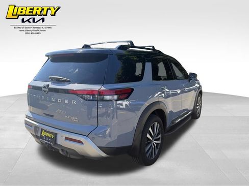 Used 2022 Nissan Pathfinder Platinum w/ Cargo Package AWD/4WD image 7