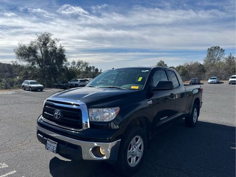 Used 2012 Toyota Tundra 4x4 Double Cab w/ Tow Pkg image 1