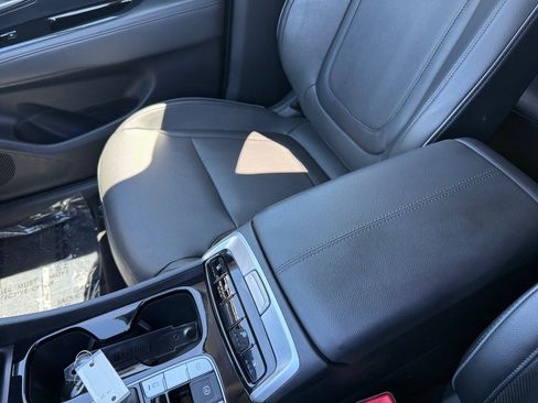 Used 2022 Hyundai Tucson SEL w/ Convenience + Premium Package FWD image 14