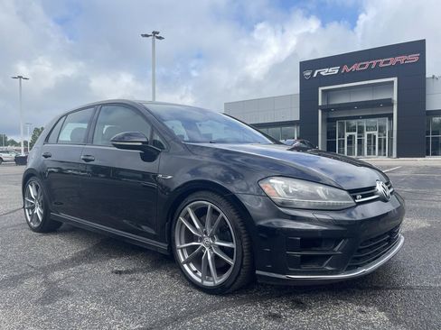Used 2017 Volkswagen Golf R 4-Door AWD/4WD image 2
