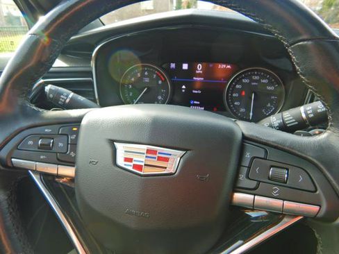 Used 2020 Cadillac XT6 Premium Luxury image 17