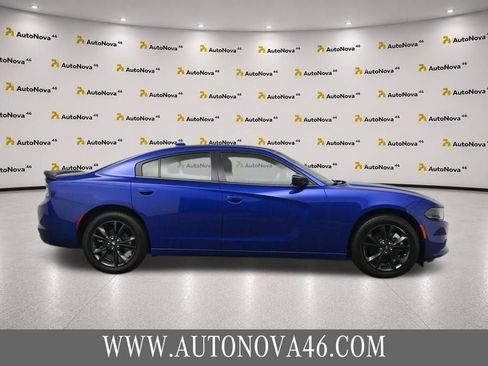 Used 2022 Dodge Charger SXT w/ Blacktop Package AWD/4WD image 10