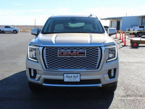 Used 2021 GMC Yukon Denali w/ Advanced Technology Package image 14