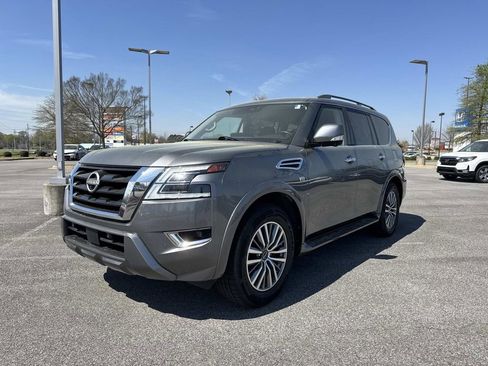 Used 2021 Nissan Armada SL w/ Captain's Chairs Package image 8