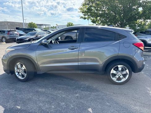 Used 2017 Honda HR-V LX image 5