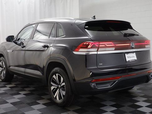 Used 2025 Volkswagen Atlas Cross Sport SE image 13