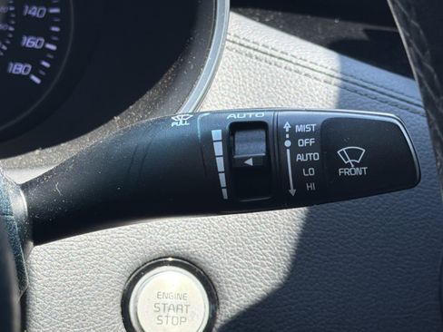 Used 2022 Kia Stinger GT-Line w/ Sun & Sound Package RWD image 13