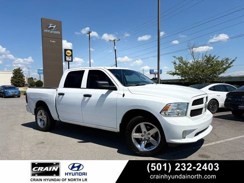 Used 2015 RAM 1500 Express RWD image 1