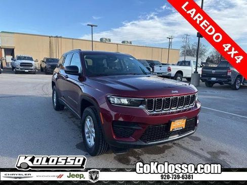 Certified 2024 Jeep Grand Cherokee Laredo image 1