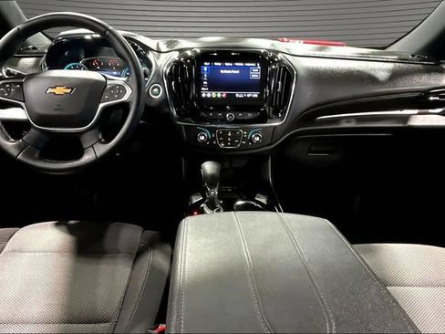Used 2023 Chevrolet Traverse LT FWD image 7