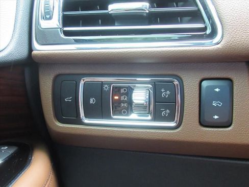 Used 2024 Lincoln Navigator L Reserve AWD/4WD image 22