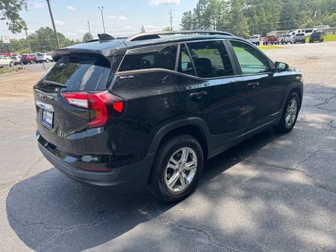 Certified 2022 GMC Terrain SLE w/ Driver Convenience Package FWD image 7