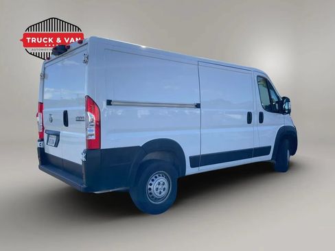 Used 2025 RAM ProMaster 2500 w/ Convenience Group FWD image 6