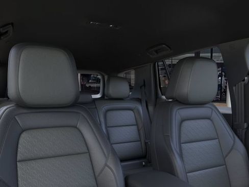 New 2027 Chevrolet Equinox LT w/ Convenience Package II FWD image 24