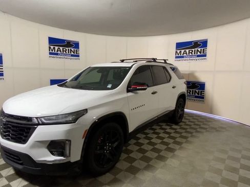 Used 2023 Chevrolet Traverse Premier w/ Redline Edition FWD image 6
