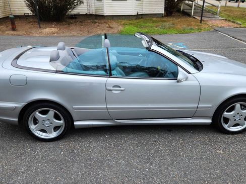 Used 2001 Mercedes-Benz CLK 430 Cabriolet image 20
