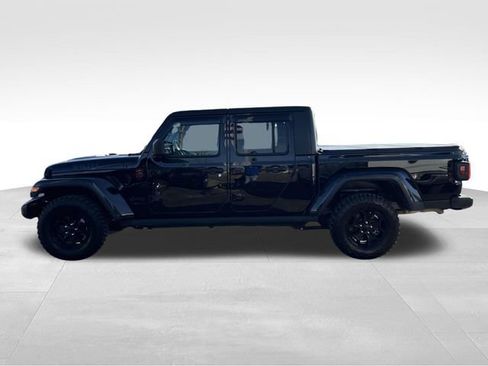 Used 2022 Jeep Gladiator Sport image 4