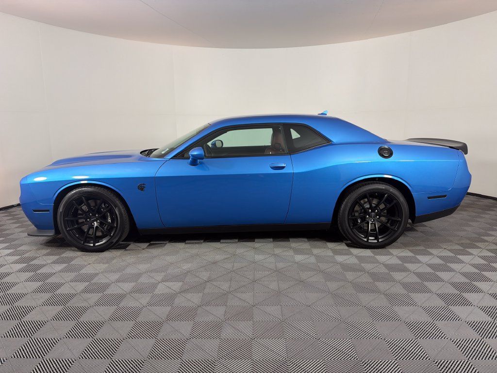 Used 2023 Dodge Challenger SRT Hellcat w/ Driver Convenience Group RWD image 6
