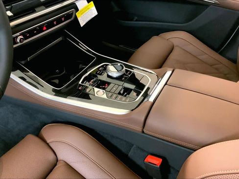 New 2026 BMW X5 xDrive40i w/ Executive Package image 7
