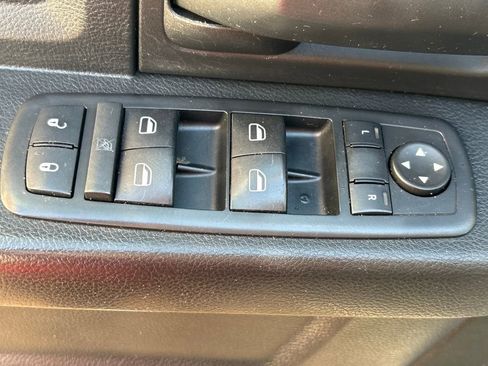 Used 2017 RAM 1500 Tradesman image 7