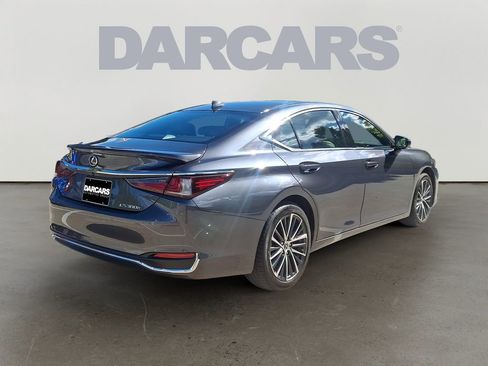 Used 2025 Lexus ES 300h w/ Premium Package FWD image 7