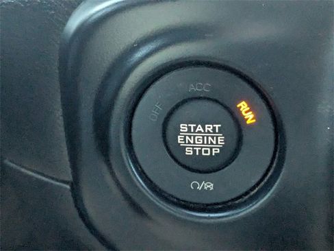 Used 2021 Jeep Wrangler Unlimited Rubicon w/ Dual Top Group image 29