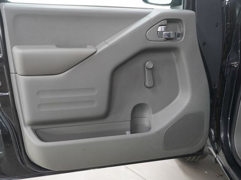 Used 2019 Nissan Frontier S image 14