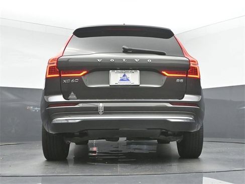 Used 2022 Volvo XC60 B5 Inscription w/ Protection Package Premier image 42