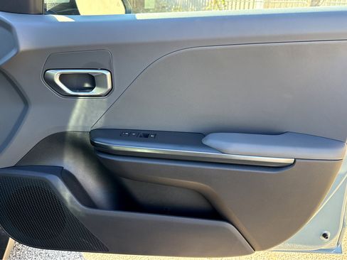 Used 2025 Kia K4 LXS image 12