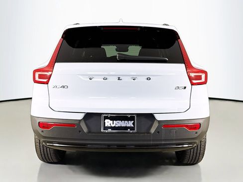 New 2026 Volvo XC40 B5 Plus w/ Protection Package Premier AWD/4WD image 6