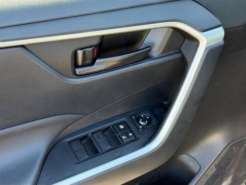 Used 2023 Toyota RAV4 LE image 22