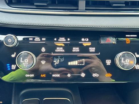 Used 2026 INFINITI QX60 Luxe w/ Cargo Package image 17