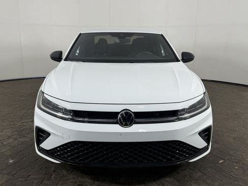 Used 2025 Volkswagen Jetta Sport FWD image 2
