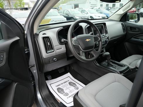 Used 2020 Chevrolet Colorado W/T w/ WT Convenience Package RWD image 9