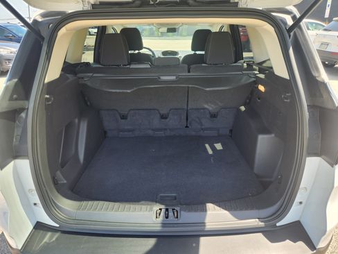 Used 2017 Ford Escape SE FWD image 18