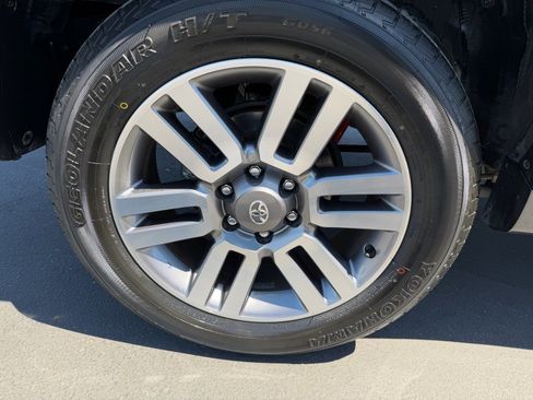 Used 2022 Toyota 4Runner TRD Sport w/ Technology Package AWD/4WD image 25