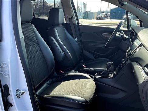 Used 2018 Buick Encore Preferred image 8