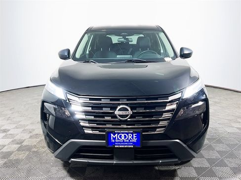 Used 2024 Nissan Rogue S image 3