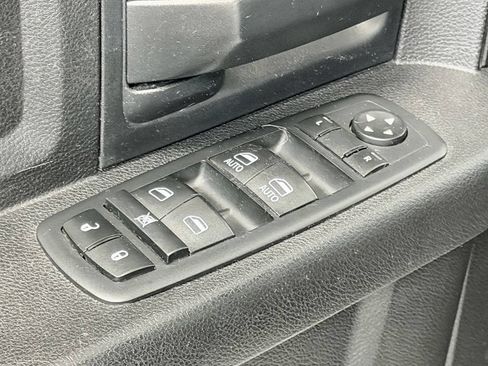 Used 2017 RAM 2500 Tradesman w/ Chrome Appearance Group AWD/4WD image 12