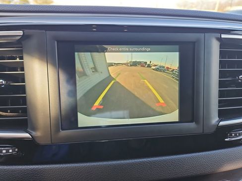 Used 2020 Chrysler Pacifica Touring w/ Cold Weather Group image 12