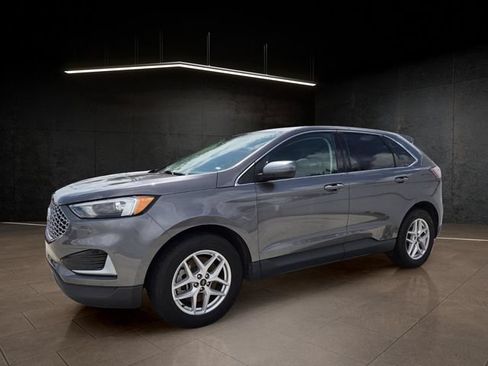 Used 2023 Ford Edge SEL AWD/4WD image 3