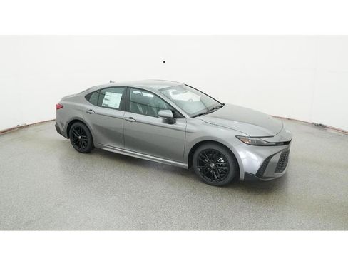 New 2026 Toyota Camry SE image 12