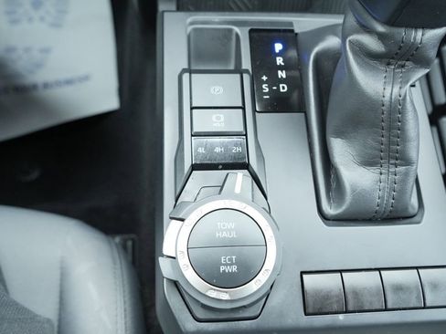 Used 2024 Toyota Tacoma SR5 image 33