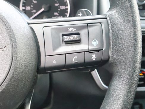 Used 2024 Nissan Rogue SV AWD/4WD image 34