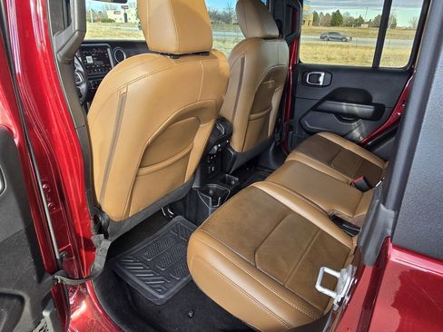 Used 2021 Jeep Gladiator Overland w/ Popular Equipment Package image 17